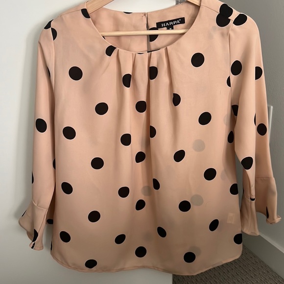 Beautiful light skinny color top with Pola dots.This is M size and Harpa brand - Picture 1 of 2